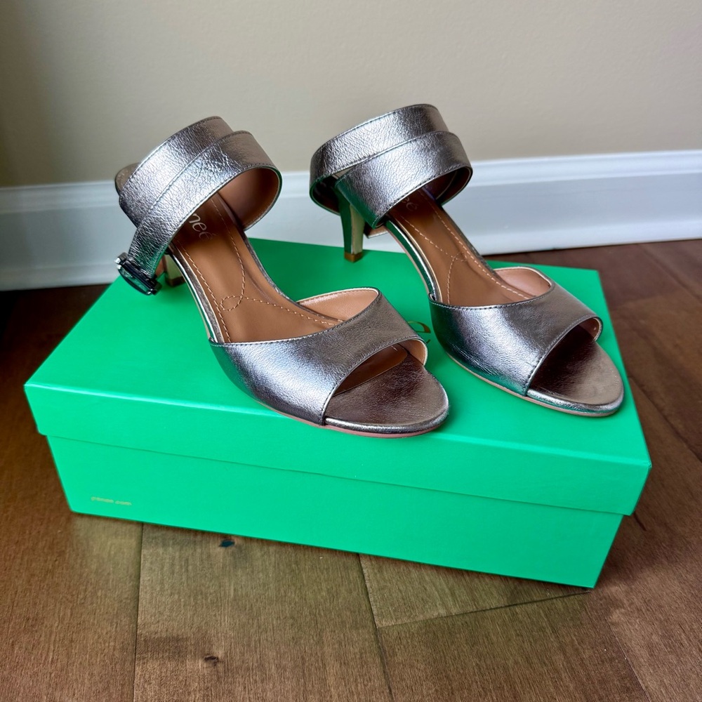 J. Renéé Soncino Metallic Taupe Leather Heels – Size 8.5M | With Box